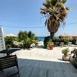 Iliopoulos Apartment Mourteri