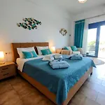 Iliopoulos Apartment Mourteri