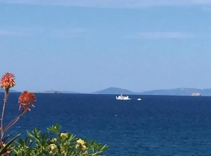 Apartament Iliopoulos Mourteri